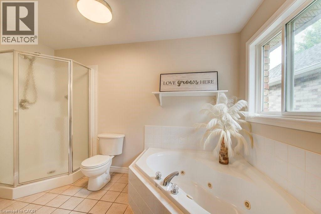 670 Salzburg Drive, Waterloo, Ontario  N2V 2N8 - Photo 27 - 40793071