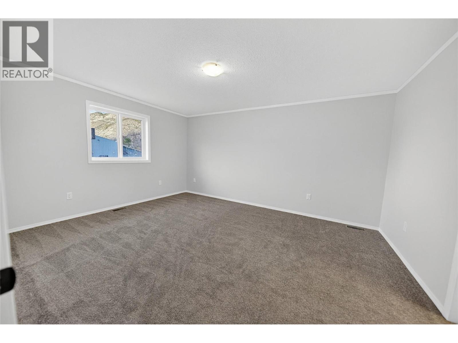 8948 Rundle Place, Canal Flats, British Columbia V0B 1B0 - Photo 12 - 10369951