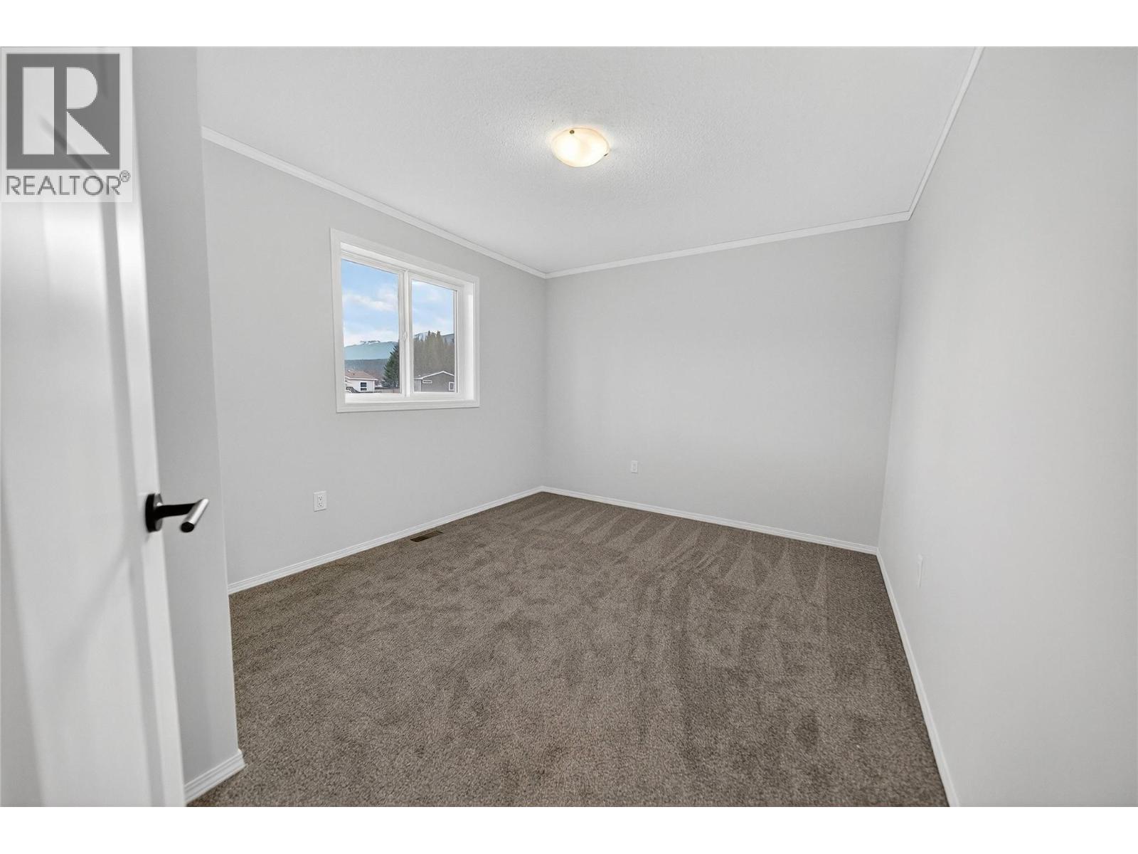 8948 Rundle Place, Canal Flats, British Columbia V0B 1B0 - Photo 19 - 10369951