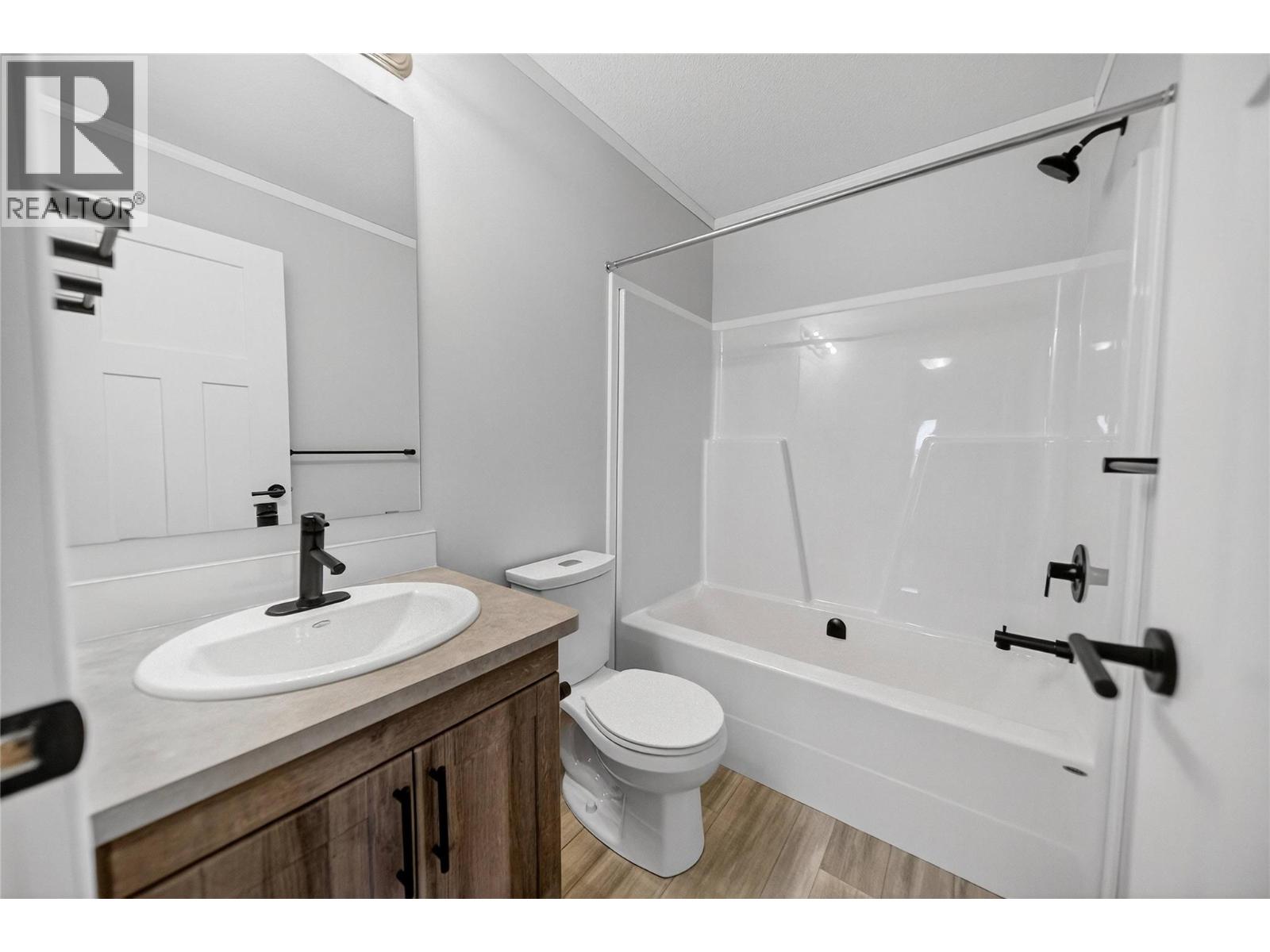 8948 Rundle Place, Canal Flats, British Columbia V0B 1B0 - Photo 18 - 10369951