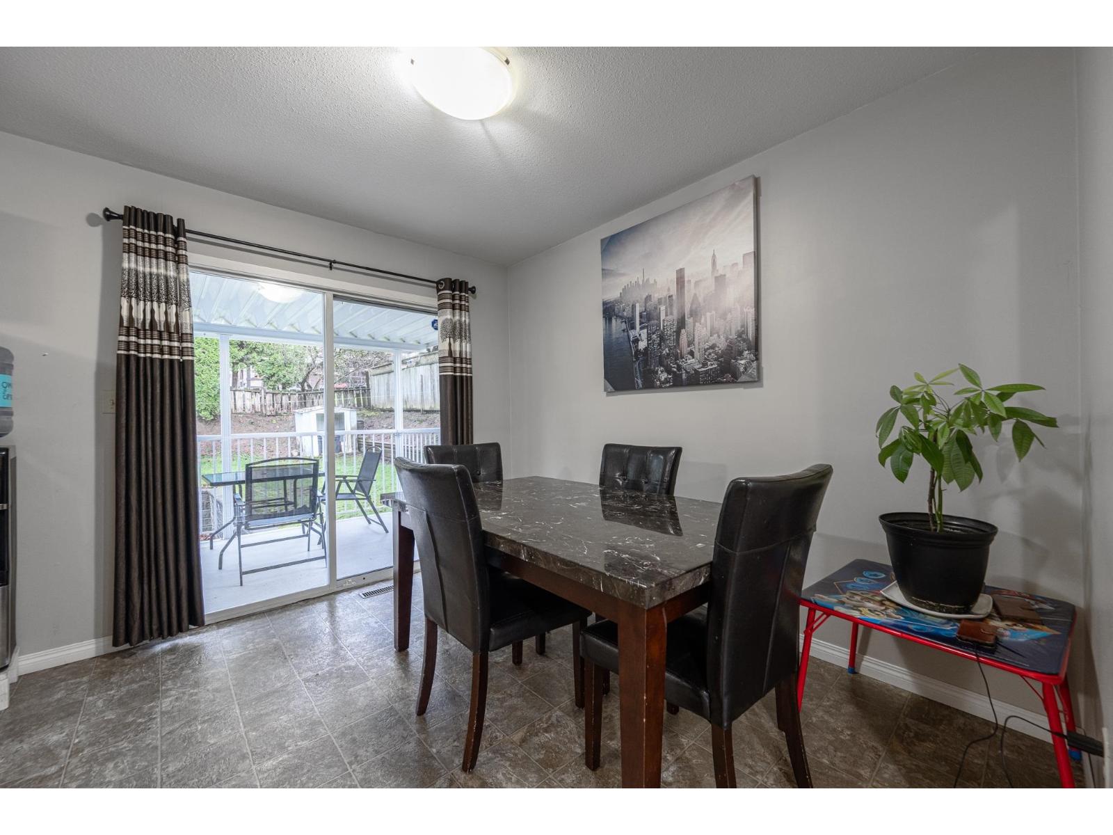 2582 Mitchell Street, Abbotsford, British Columbia  V2T 5G5 - Photo 8 - R3073543