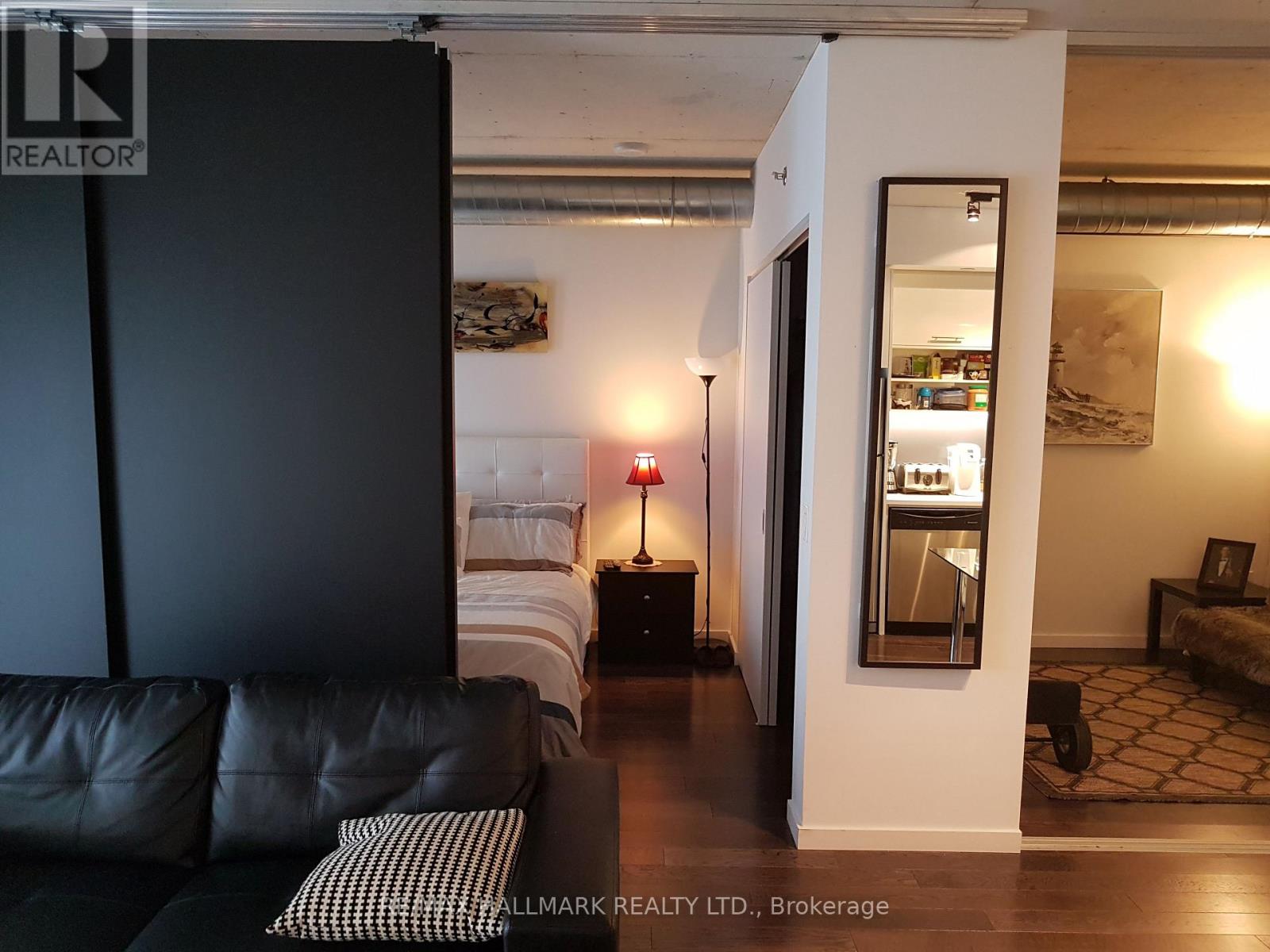 713 - 32 Trolley Crescent, Toronto, Ontario  M5A 0E9 - Photo 10 - C12628624