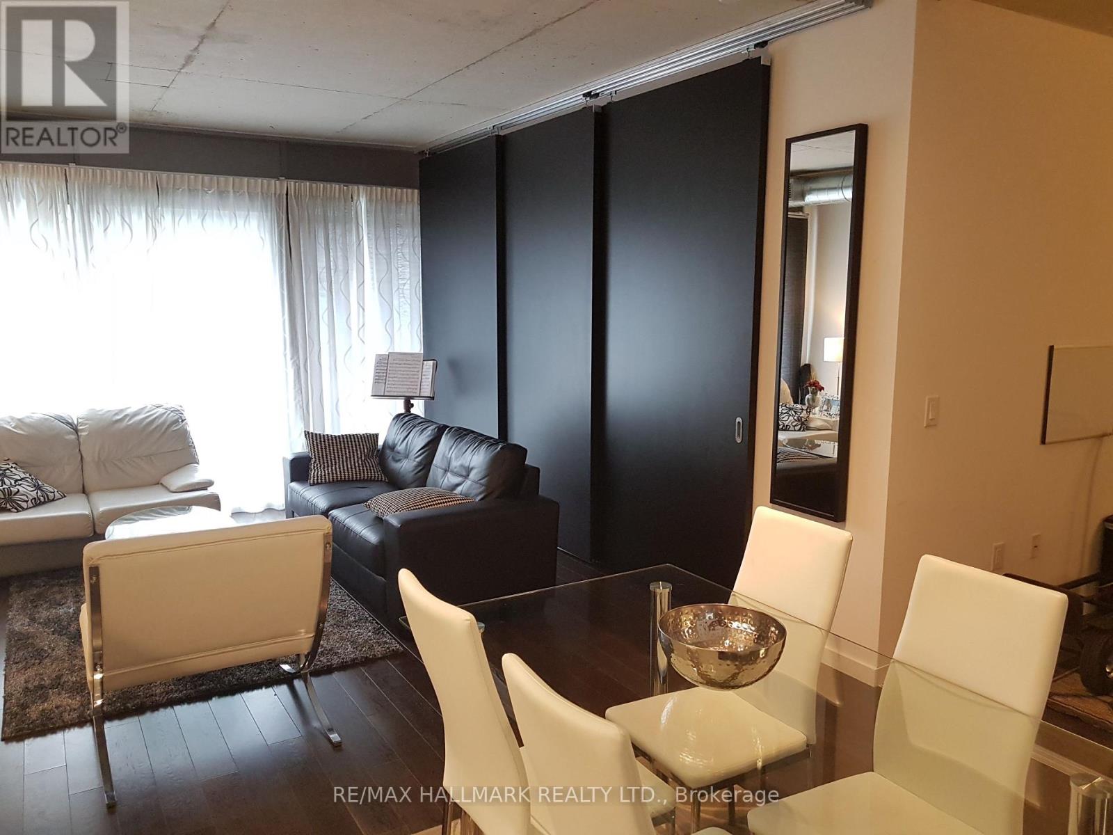 713 - 32 Trolley Crescent, Toronto, Ontario  M5A 0E9 - Photo 2 - C12628624