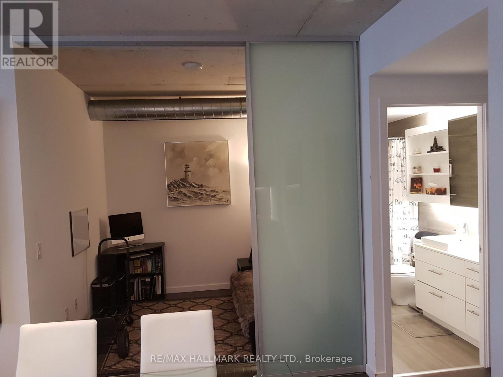 713 - 32 Trolley Crescent, Toronto, Ontario  M5A 0E9 - Photo 5 - C12628624