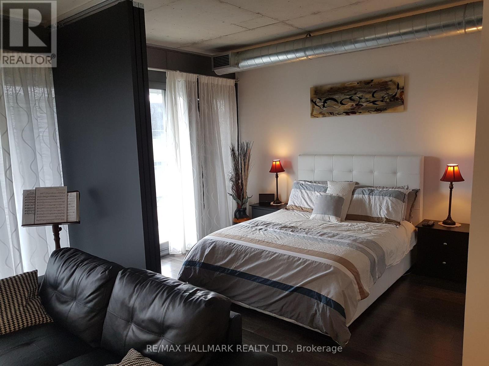 713 - 32 Trolley Crescent, Toronto, Ontario  M5A 0E9 - Photo 9 - C12628624