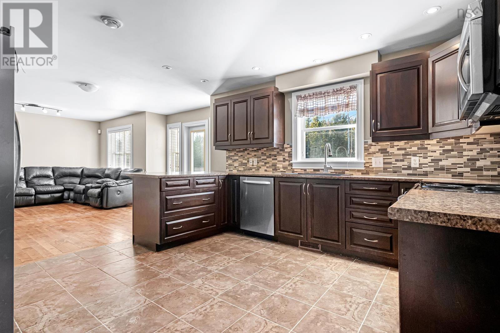 45 Thicket Drive, Brookside, Nova Scotia  B3T 0B6 - Photo 6 - 202529319