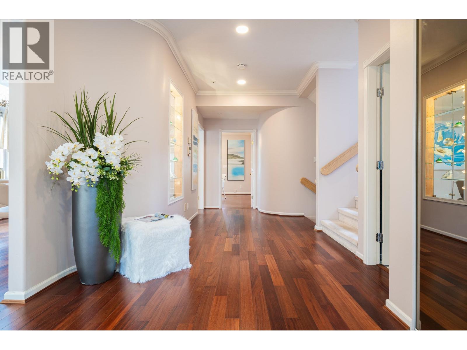 4255 W 15th Avenue, Vancouver, British Columbia  V6R 3A7 - Photo 2 - R3073217