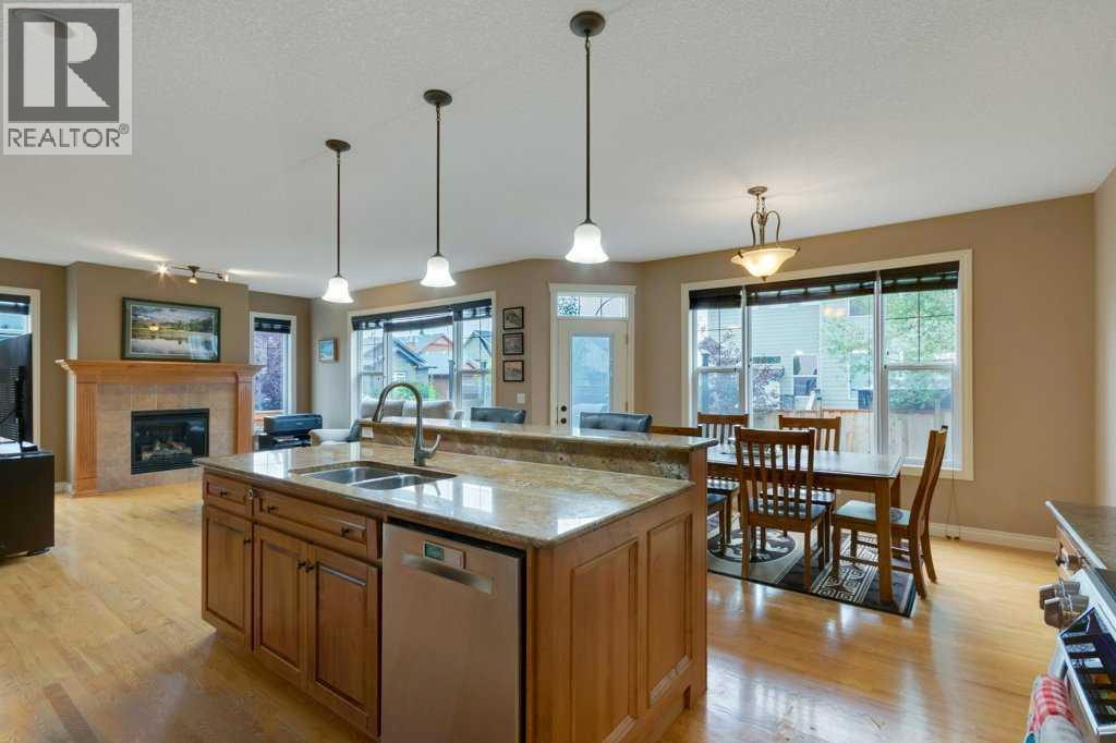 200 Cimarron Drive, Okotoks, Alberta  T1S 0A7 - Photo 3 - A2273102