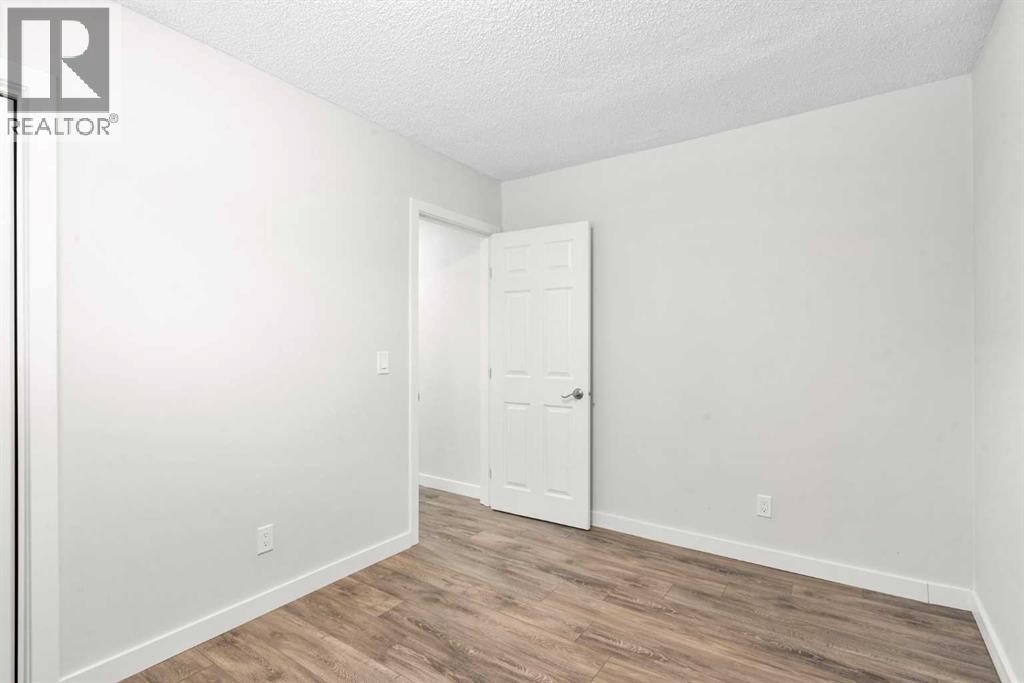 68 Healy Drive Sw, Calgary, Alberta  T2V 2Z7 - Photo 21 - A2274429