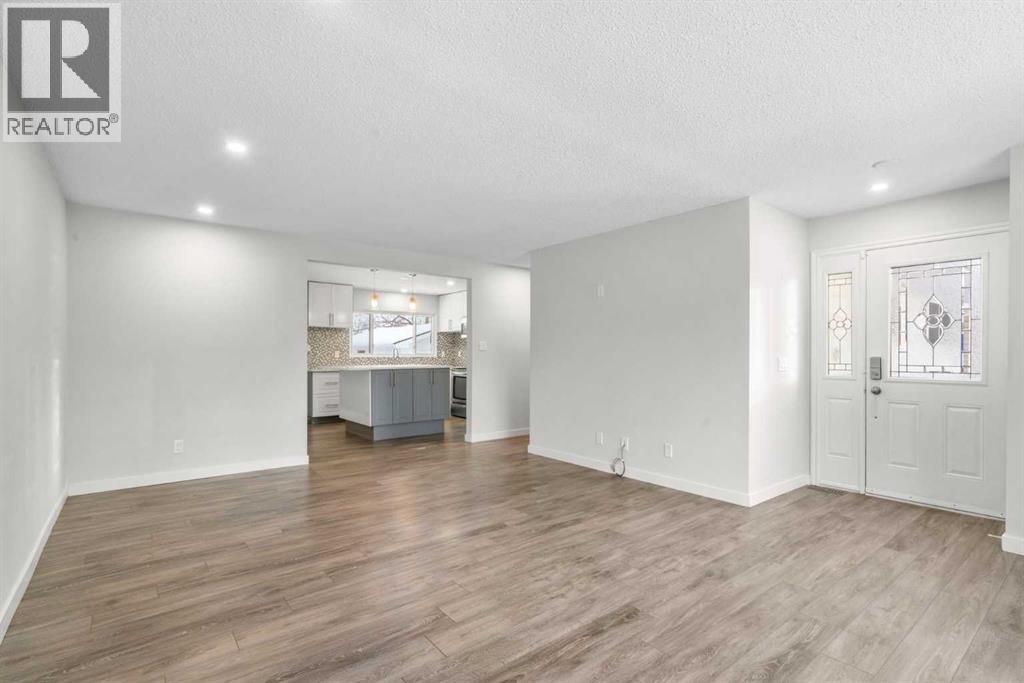 68 Healy Drive Sw, Calgary, Alberta  T2V 2Z7 - Photo 9 - A2274429