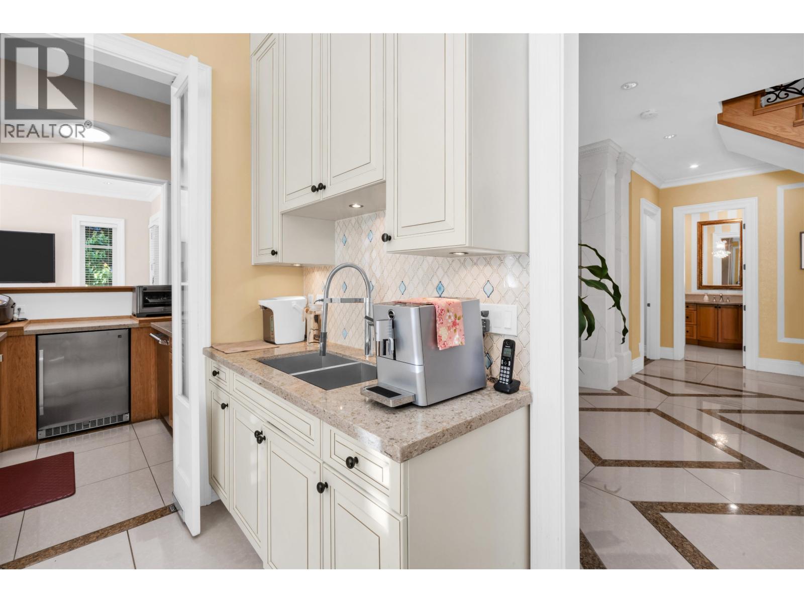 8233 Government Road, Burnaby, British Columbia  V5A 2E4 - Photo 17 - R3018877