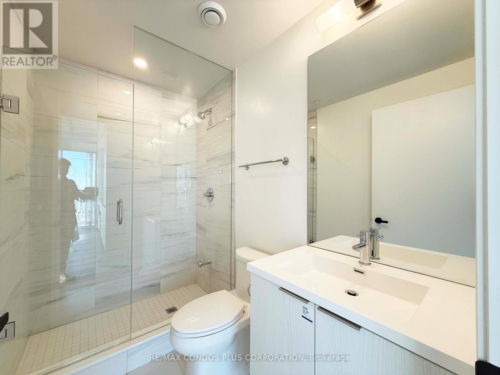 3909 - 8 Interchange Way, Vaughan, Ontario  L4K 0R2 - Photo 10 - N12628546