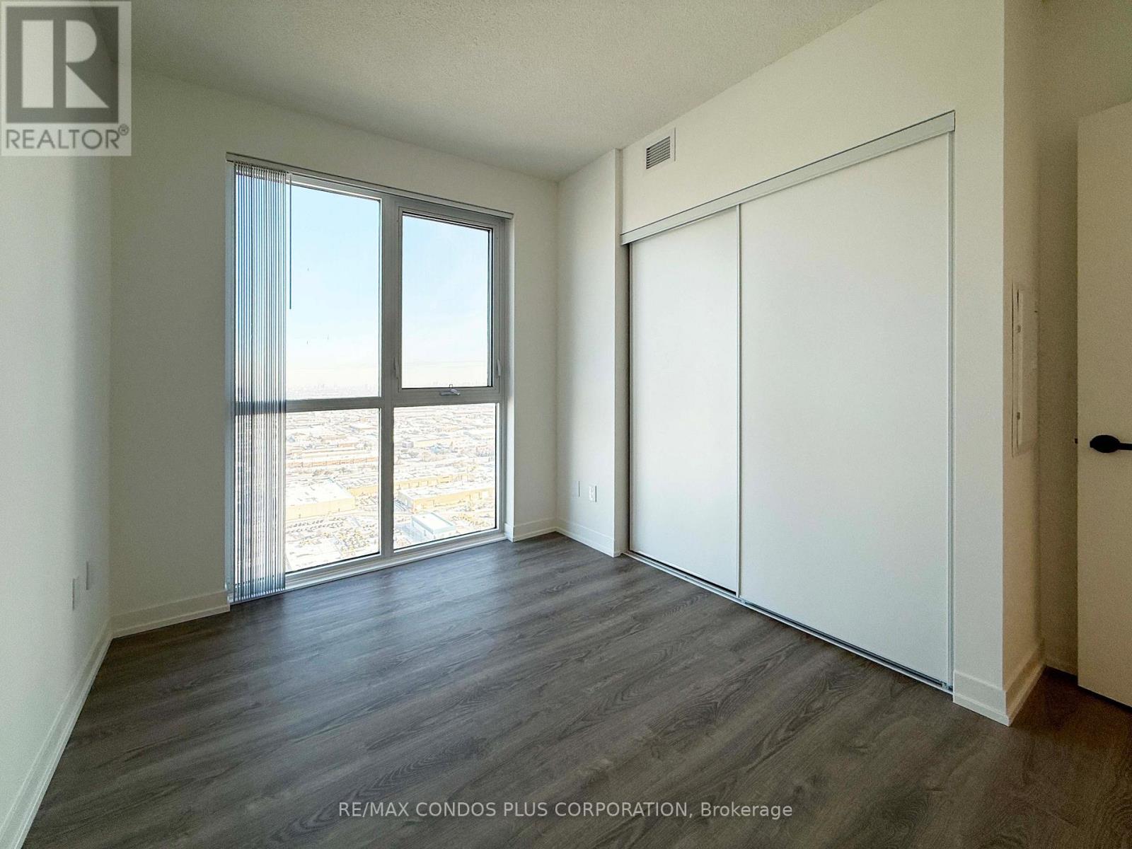 3909 - 8 Interchange Way, Vaughan, Ontario  L4K 0R2 - Photo 11 - N12628546