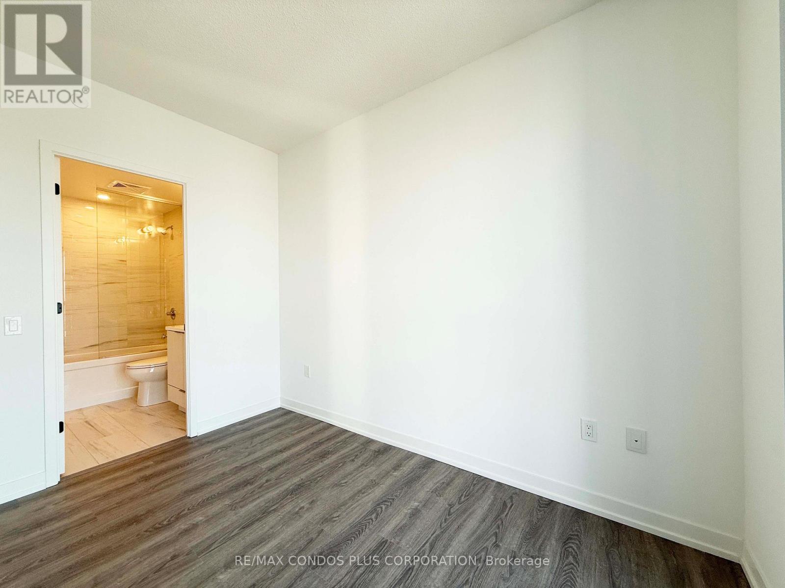 3909 - 8 Interchange Way, Vaughan, Ontario  L4K 0R2 - Photo 12 - N12628546