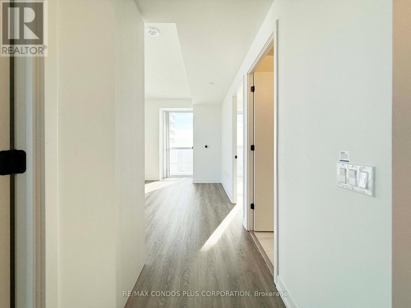 3909 - 8 Interchange Way, Vaughan, Ontario  L4K 0R2 - Photo 14 - N12628546