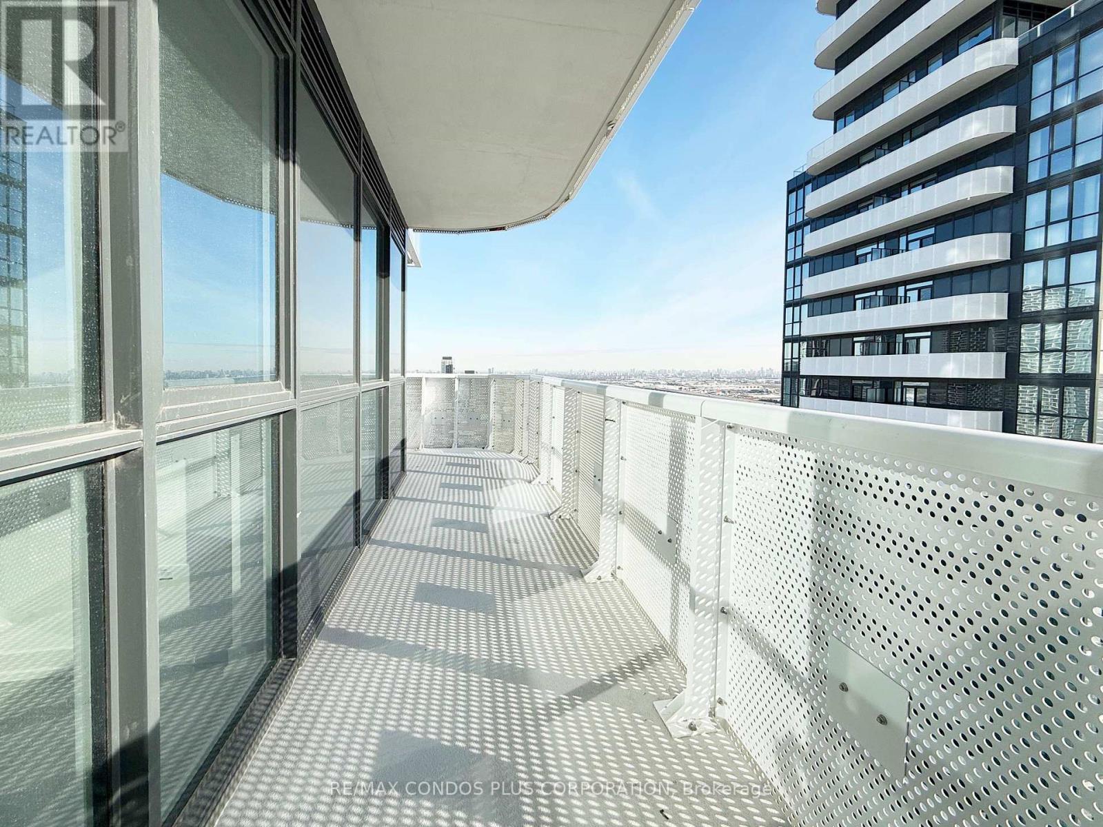 3909 - 8 Interchange Way, Vaughan, Ontario  L4K 0R2 - Photo 6 - N12628546