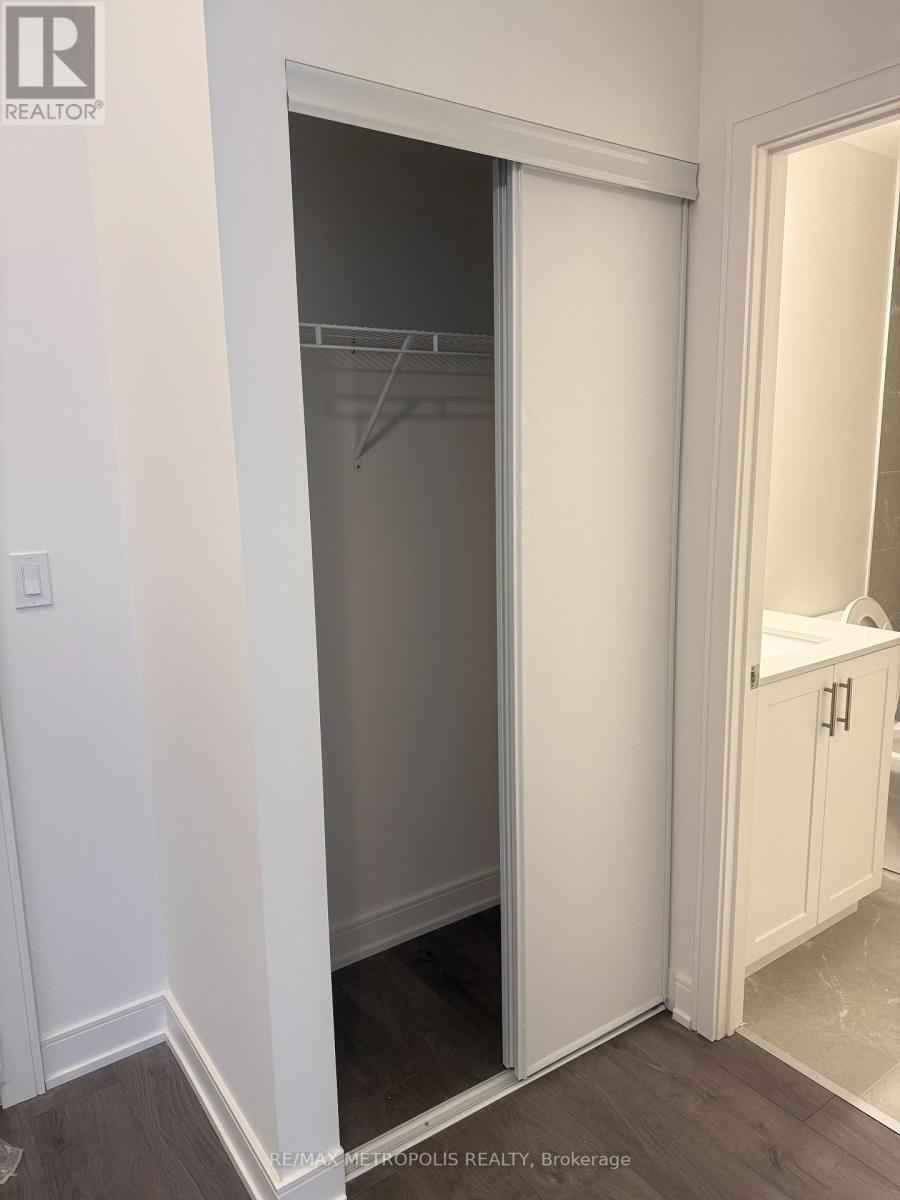 A607 - 705 Davis Drive, Newmarket, Ontario  L3Y 0J1 - Photo 3 - N12628608