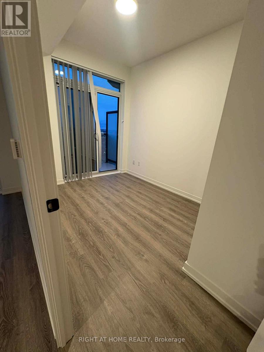 4202 - 8 Interchange Way, Vaughan, Ontario  L4K 5Z7 - Photo 10 - N12628236