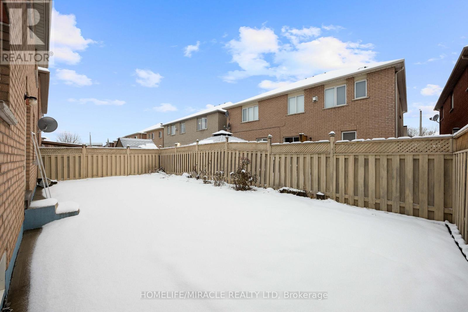 28 Bramfield Street, Brampton, Ontario  L7A 2W2 - Photo 39 - W12617176