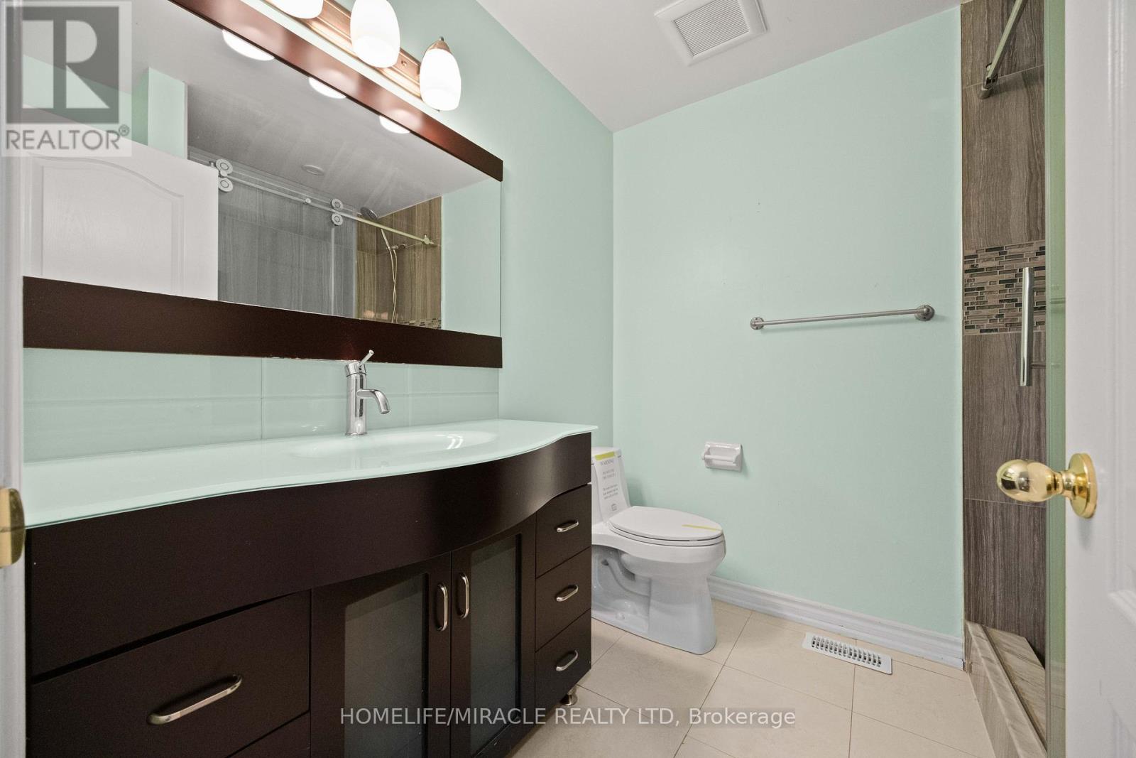 28 Bramfield Street, Brampton, Ontario  L7A 2W2 - Photo 37 - W12617176