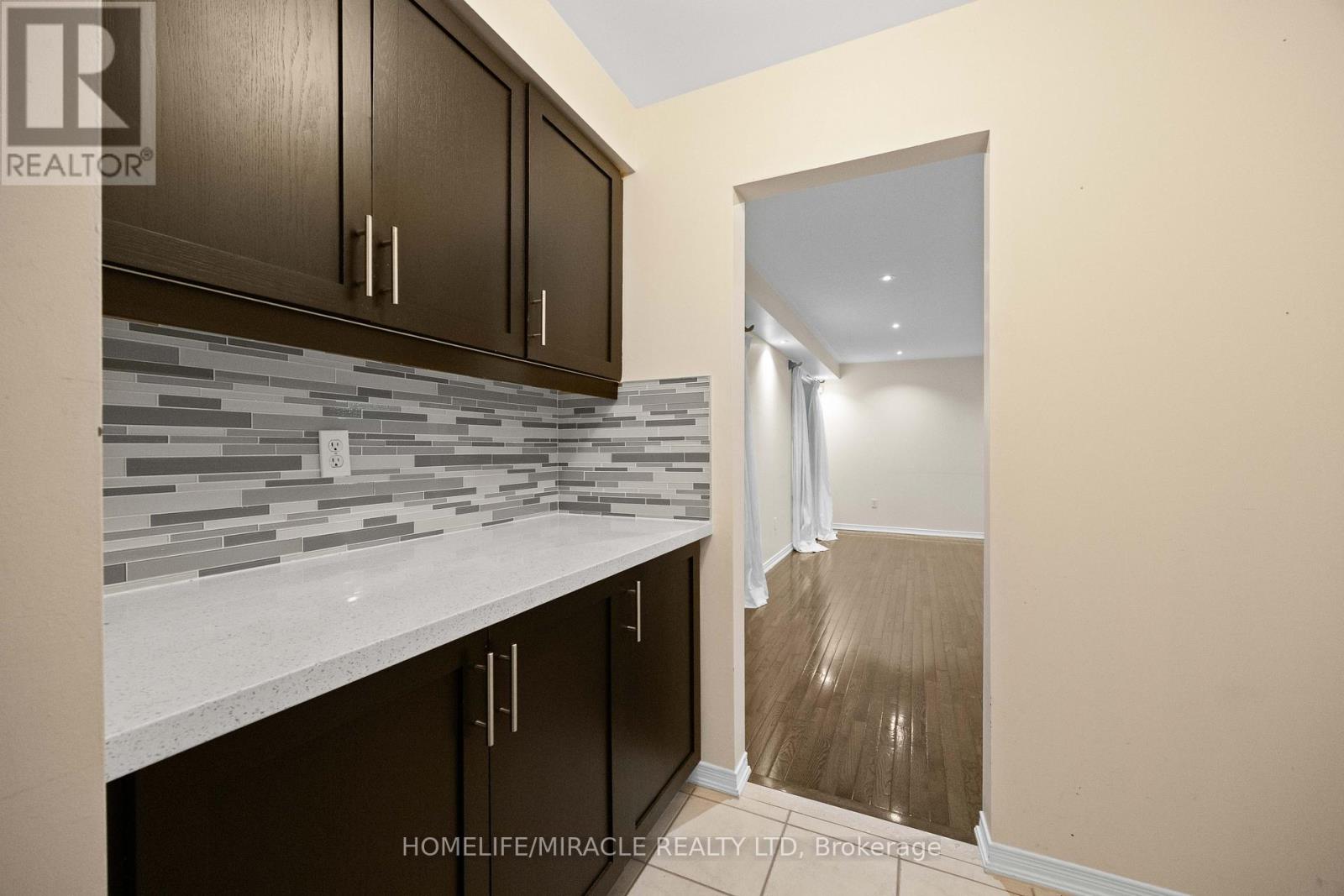 28 Bramfield Street, Brampton, Ontario  L7A 2W2 - Photo 17 - W12617176