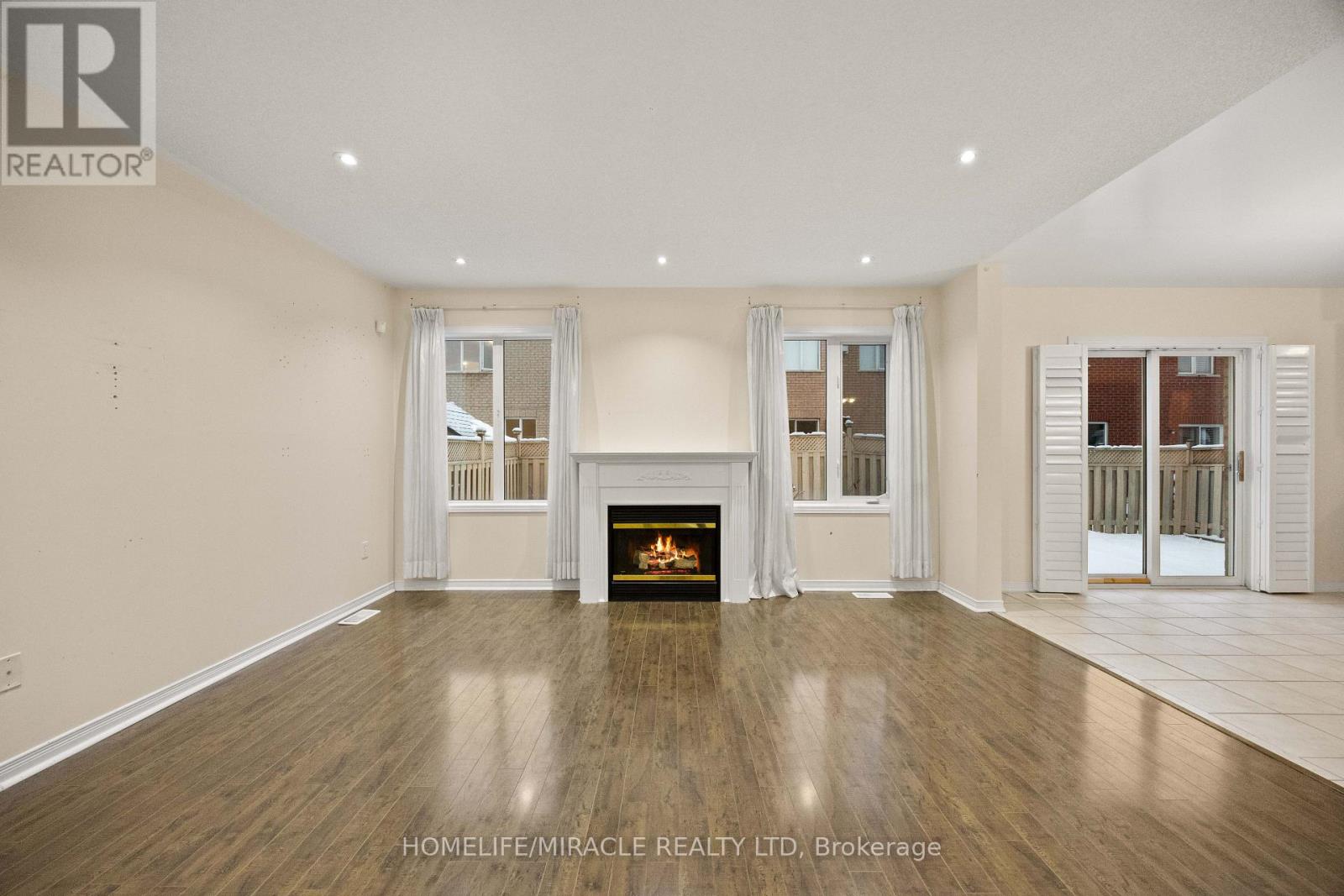 28 Bramfield Street, Brampton, Ontario  L7A 2W2 - Photo 10 - W12617176