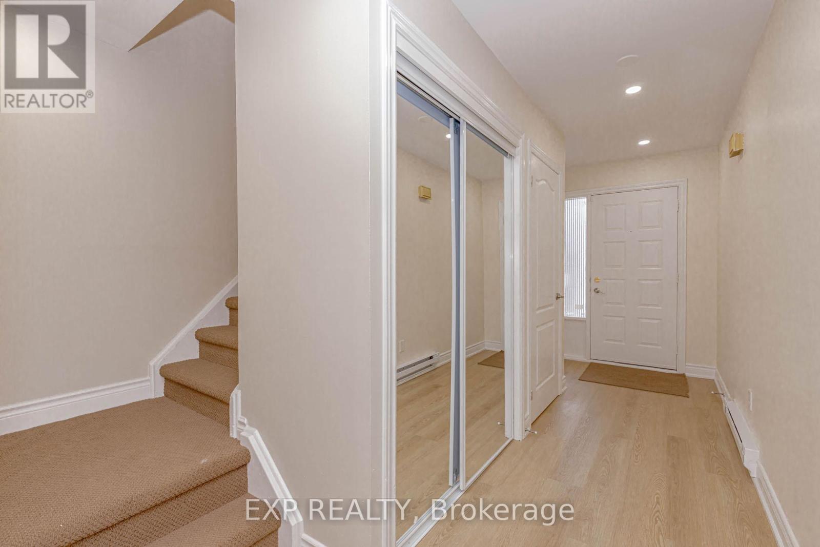 2289 Munn's Avenue, Oakville, Ontario  L6H 3M4 - Photo 13 - W12628520