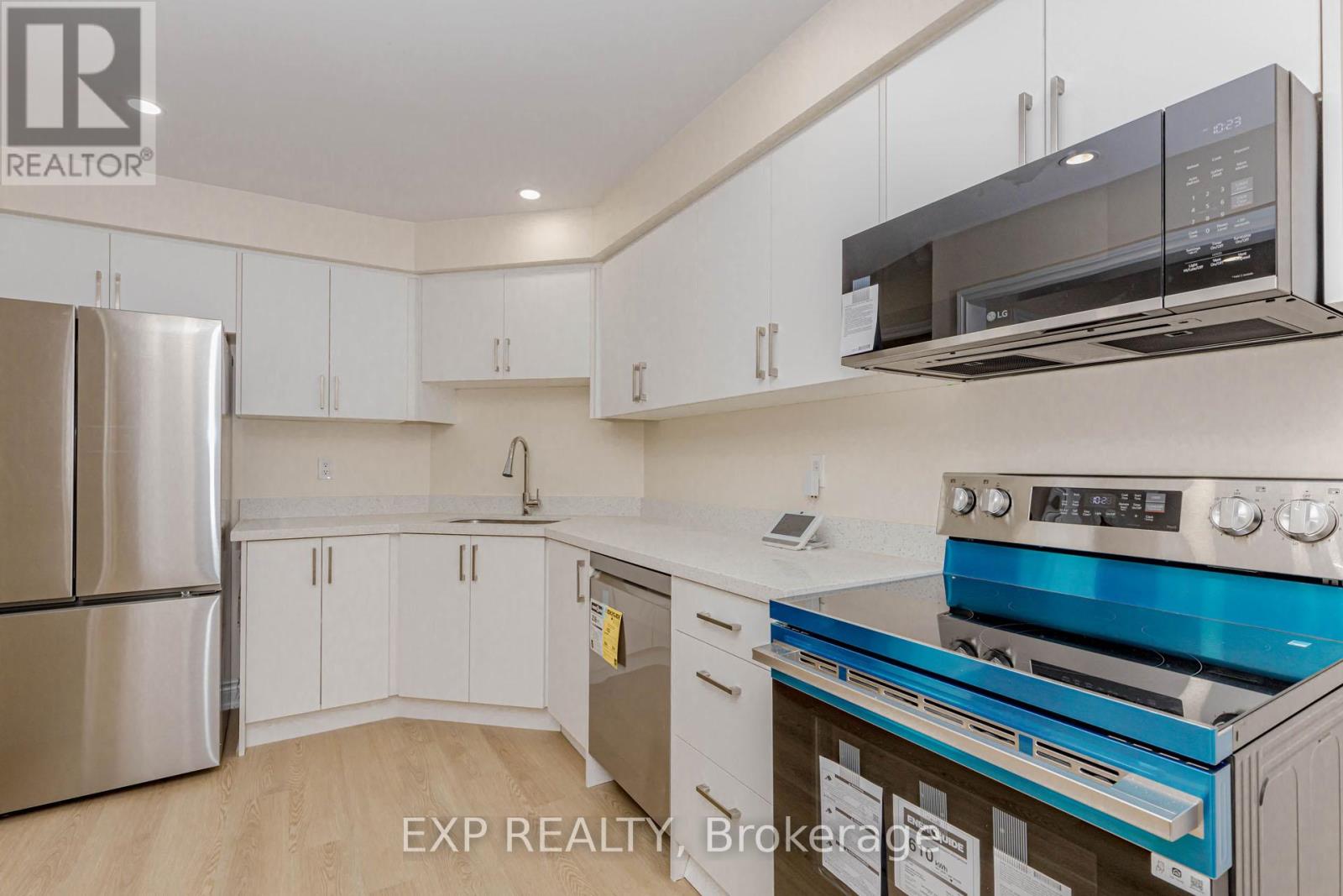 2289 Munn's Avenue, Oakville, Ontario  L6H 3M4 - Photo 8 - W12628520