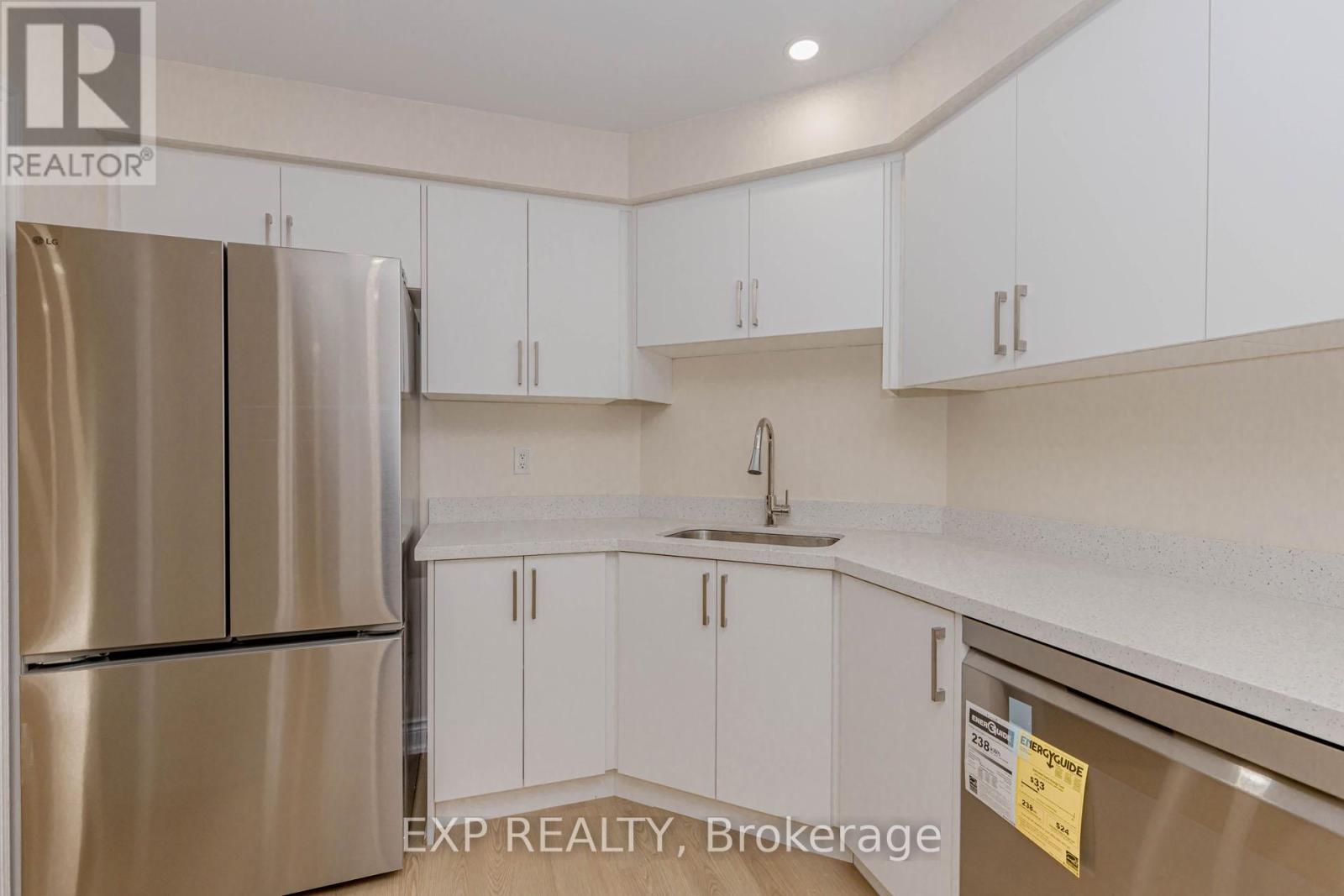 2289 Munn's Avenue, Oakville, Ontario  L6H 3M4 - Photo 9 - W12628520