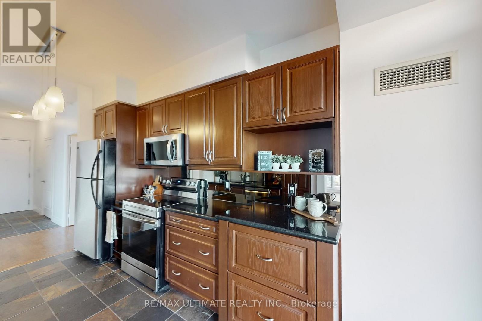 708 - 2119 Lakeshore Boulevard, Toronto, Ontario  M8V 4E8 - Photo 9 - W12628528