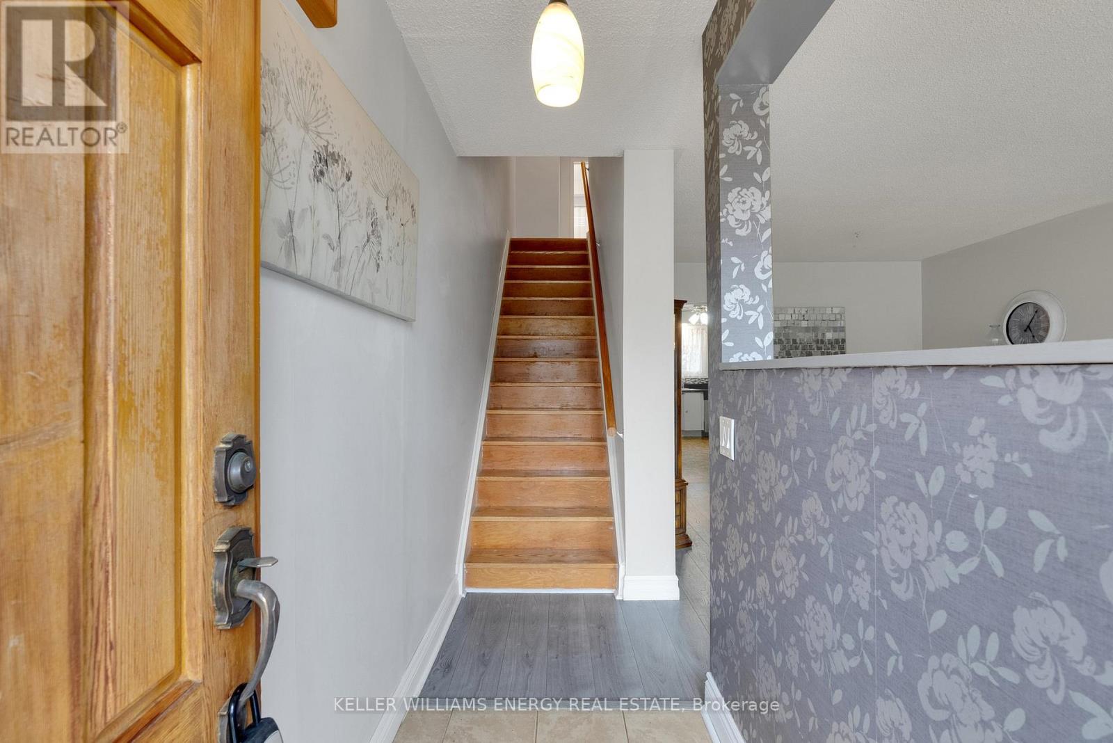 242 Waverly Street S, Oshawa, Ontario  L1J 5V4 - Photo 4 - E12628684