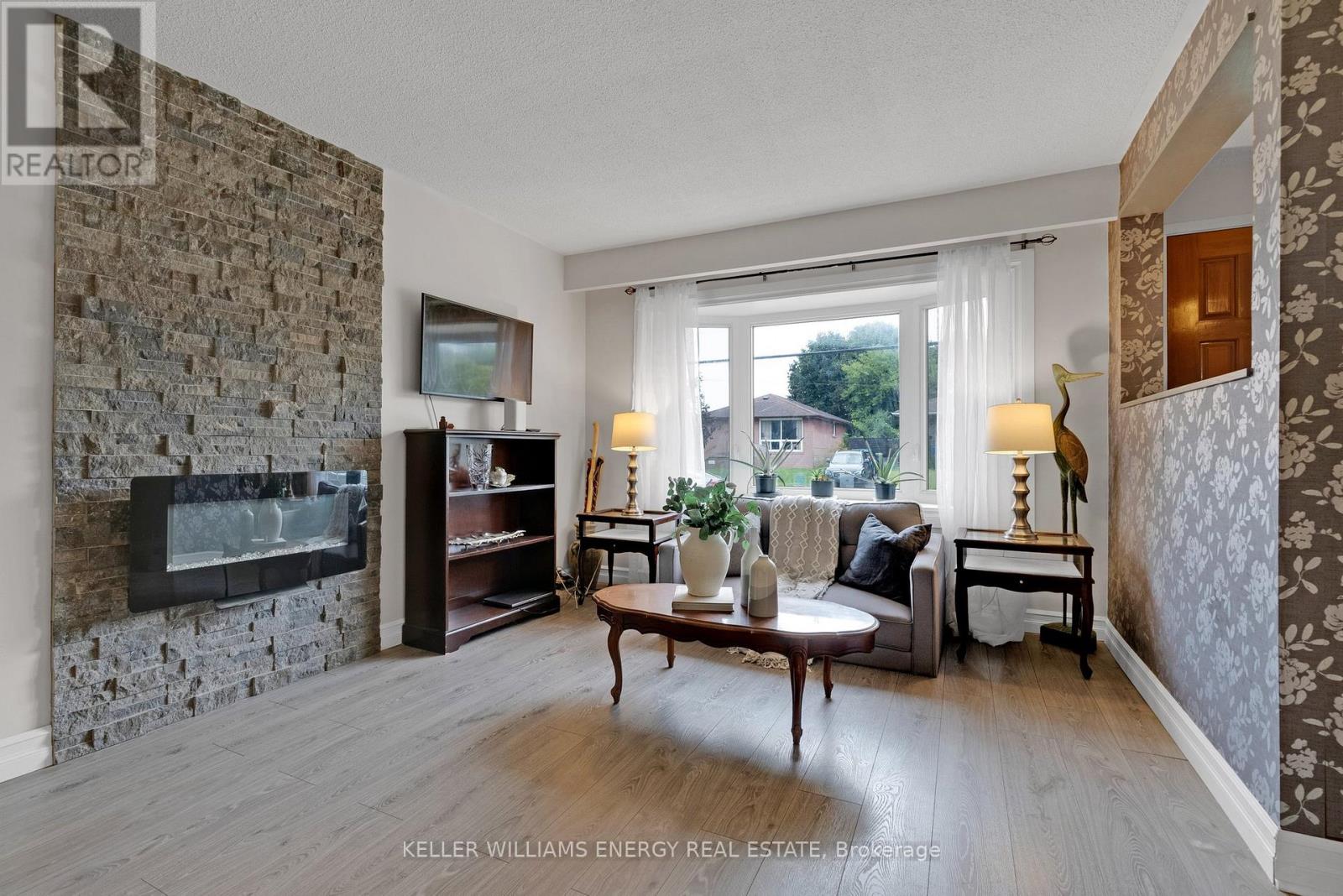 242 Waverly Street S, Oshawa, Ontario  L1J 5V4 - Photo 6 - E12628684