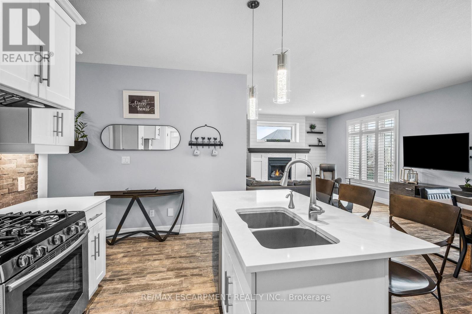 100 Tamarack Boulevard, Woodstock, Ontario  N4S 0E2 - Photo 12 - X12628560