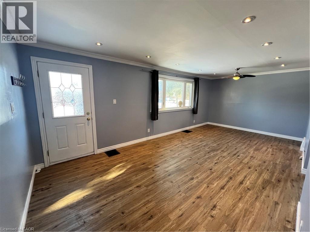 306 East 22nd Street, Hamilton, Ontario  L8V 2W1 - Photo 3 - 40792520