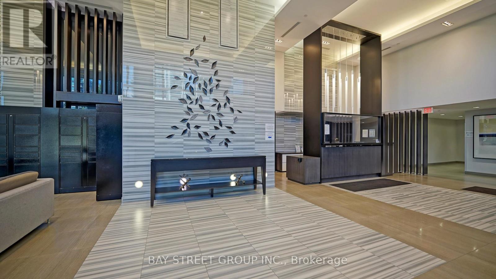 503 - 55 Oneida Crescent, Richmond Hill, Ontario  L4B 0E8 - Photo 3 - N12611722