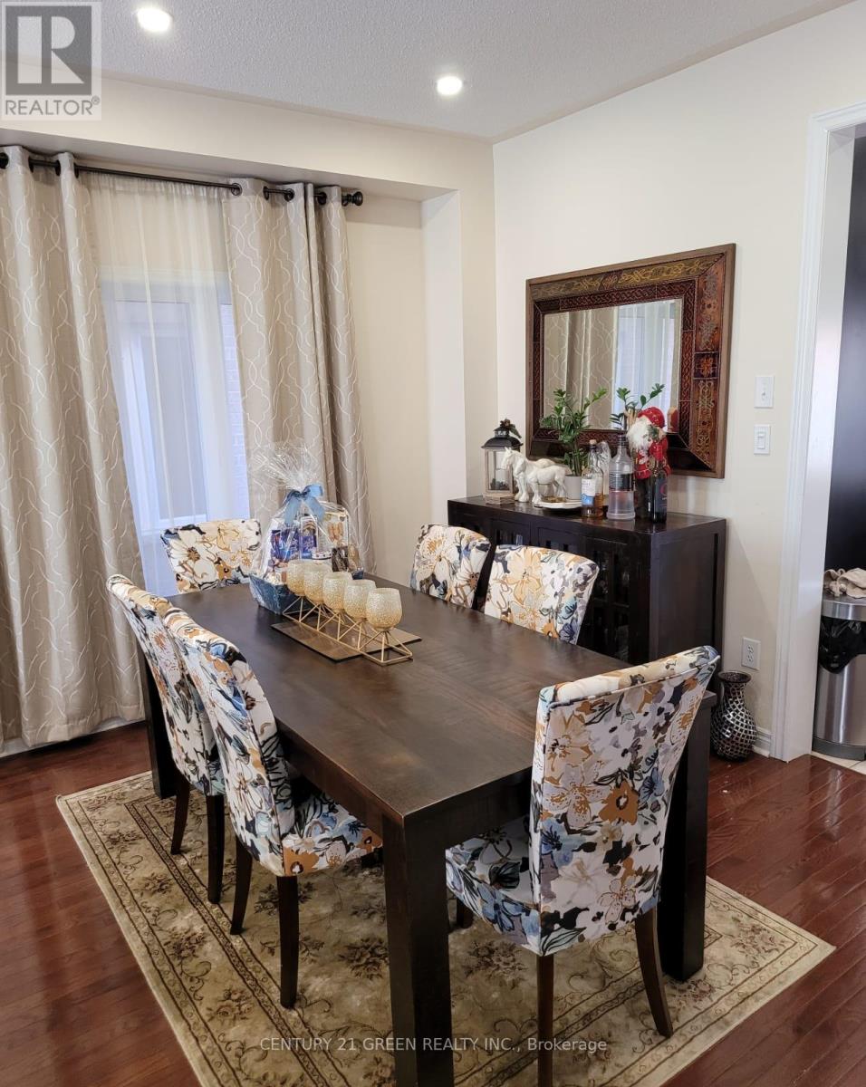 11 Game Creek Crescent, Brampton (Northwest Sandalwood Parkway), Ontario  L7A 0J2 - Photo 4 - W12607984