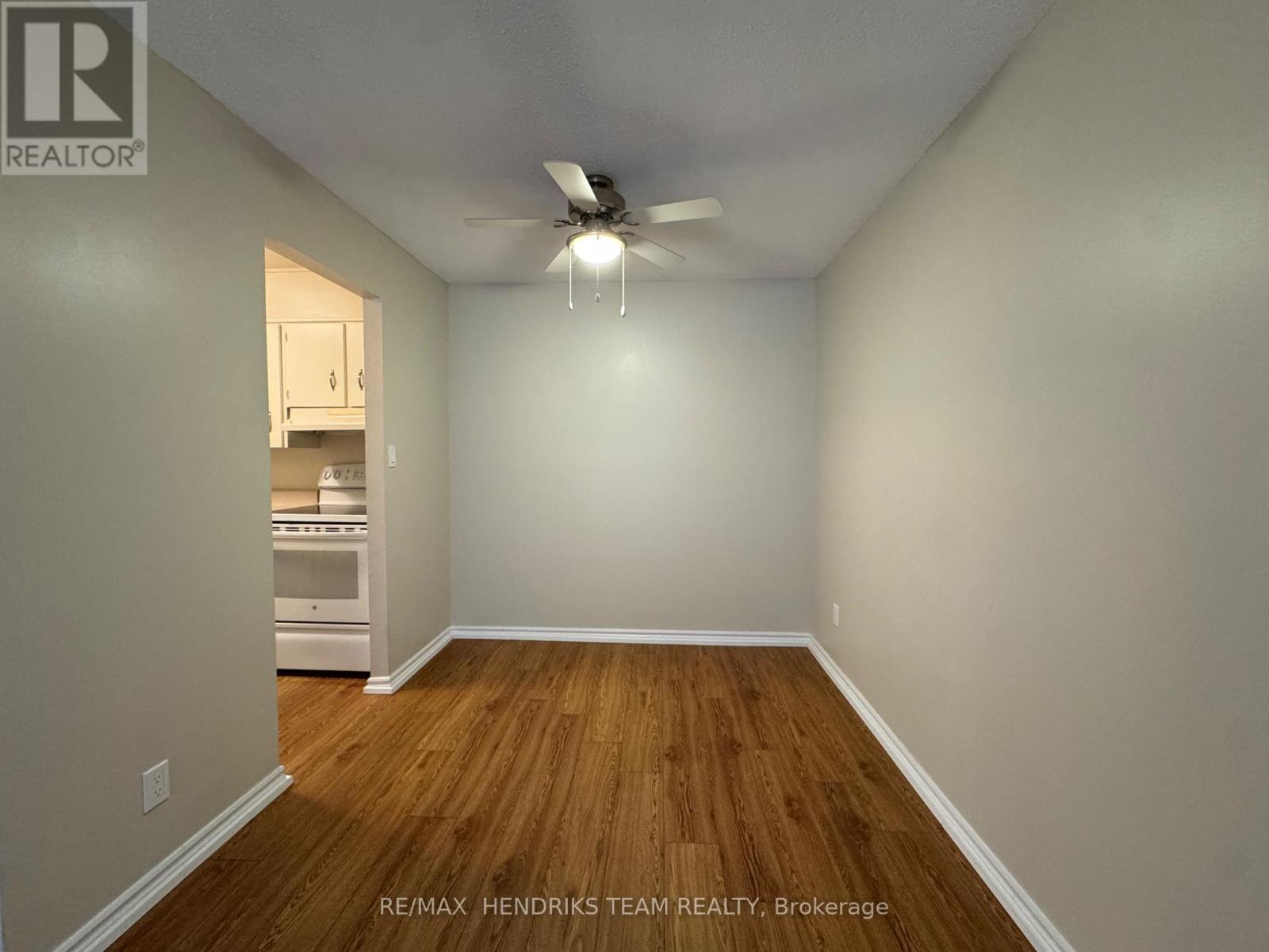 B304 - 19b High Street, Fort Erie, Ontario L2A 3P6 - Photo 4 - X12628666