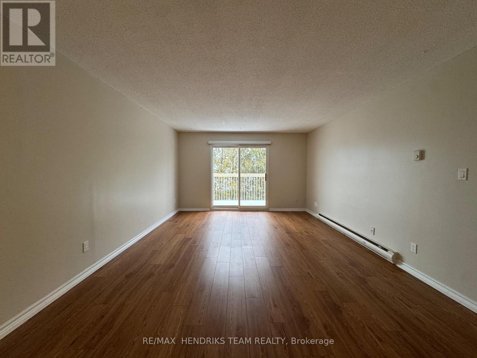 B304 - 19b High Street, Fort Erie, Ontario L2A 3P6 - Photo 5 - X12628666