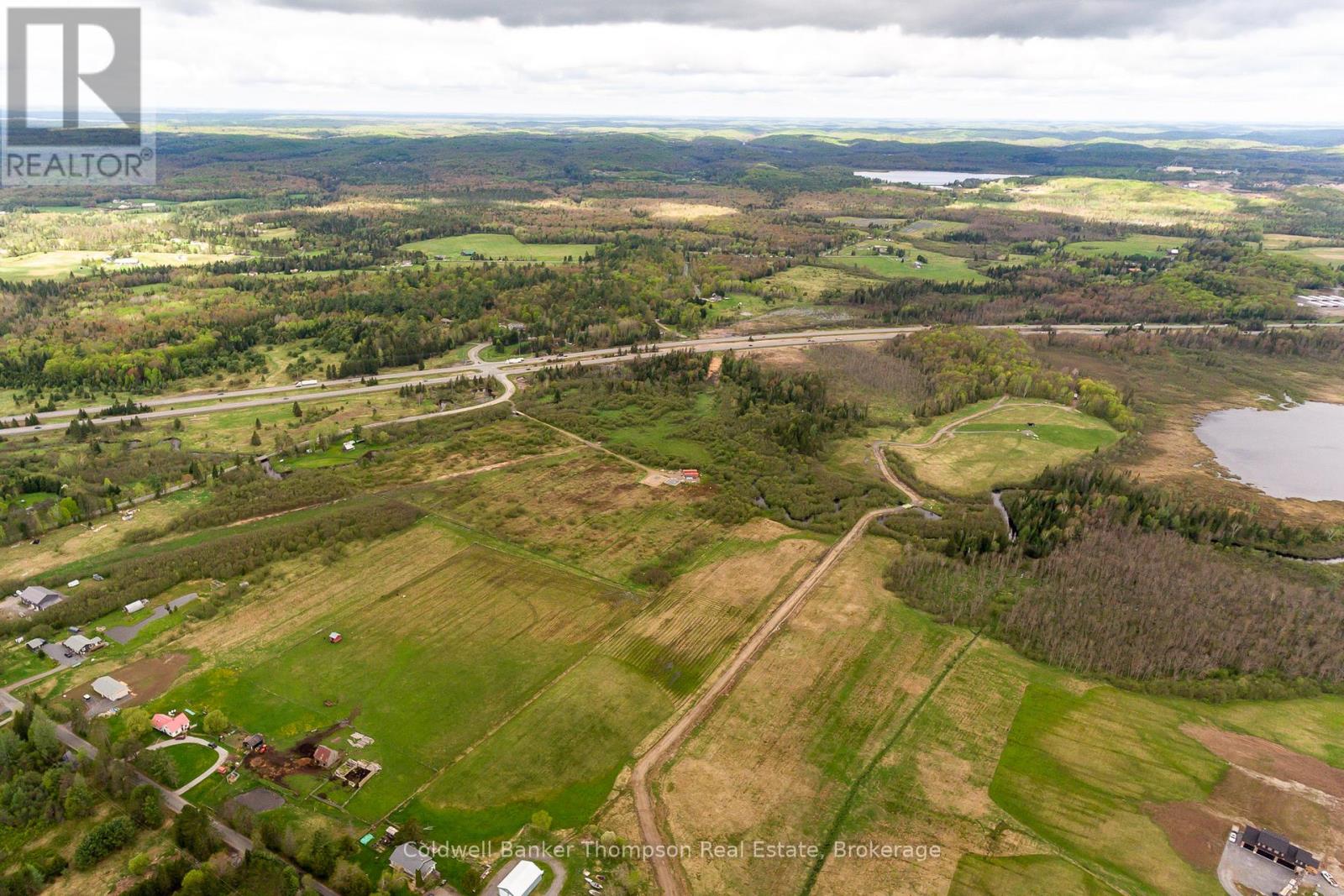 30 Rowanwood Road, Huntsville, Ontario P0B 1M0 - Photo 2 - X12628698