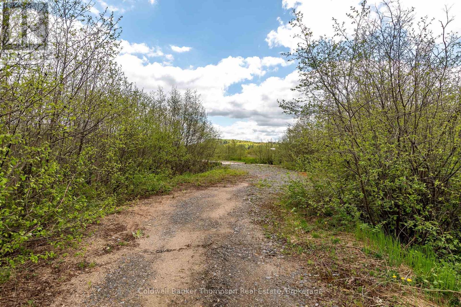 30 Rowanwood Road, Huntsville, Ontario P0B 1M0 - Photo 6 - X12628698