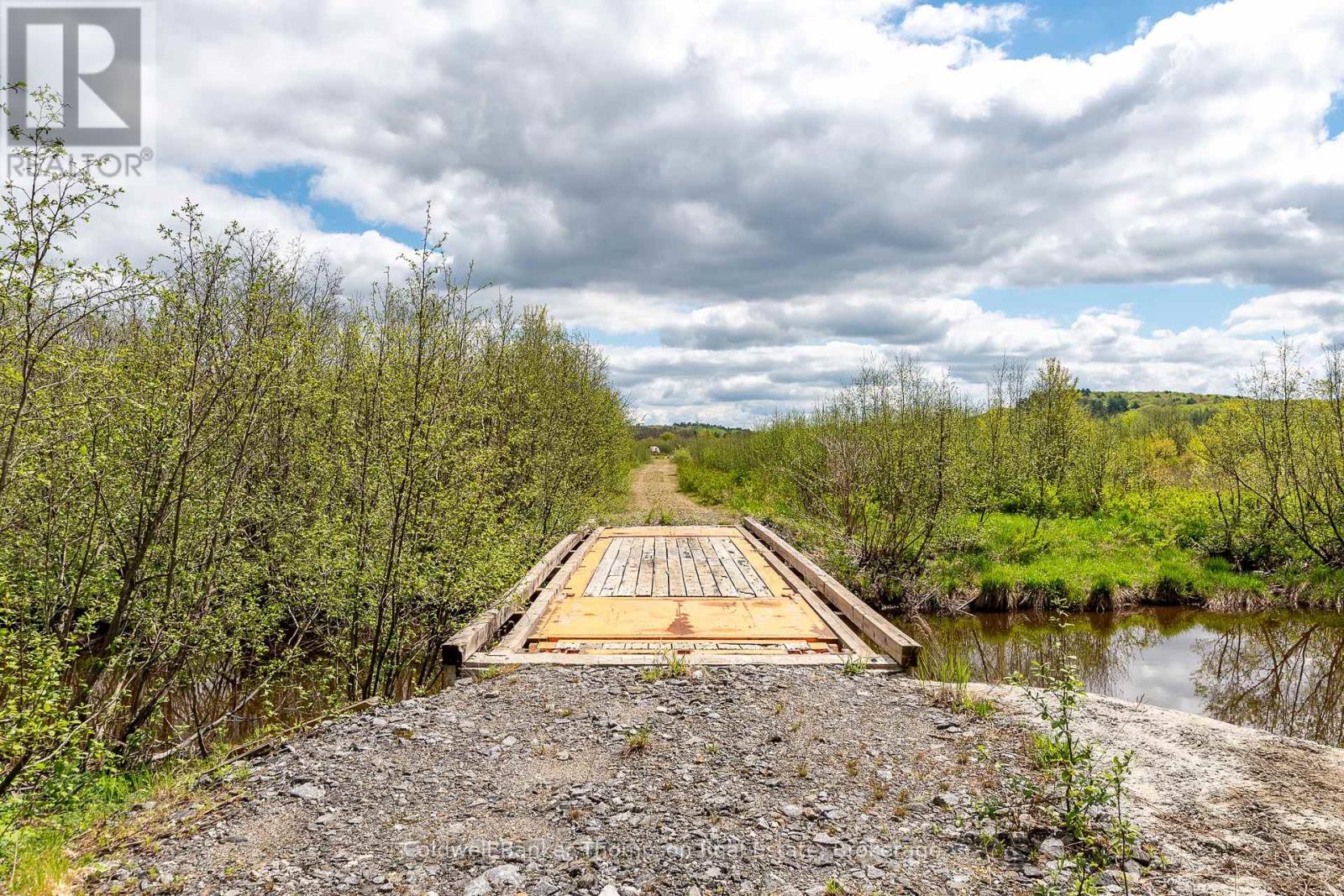 30 Rowanwood Road, Huntsville, Ontario P0B 1M0 - Photo 7 - X12628698