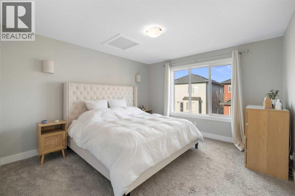 53 Savanna Heath Ne, Calgary, Alberta  T3J 2H5 - Photo 5 - A2255412