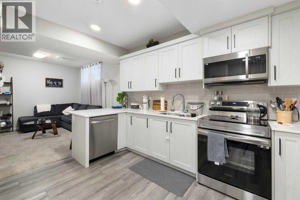 53 Savanna Heath Ne, Calgary, Alberta  T3J 2H5 - Photo 9 - A2255412