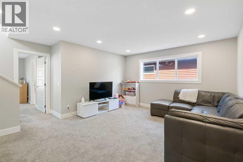 53 Savanna Heath Ne, Calgary, Alberta  T3J 2H5 - Photo 7 - A2255412