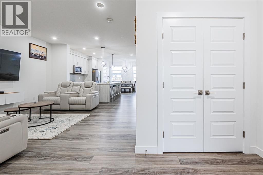 112 Midtown Close Sw, Airdrie, Alberta  T4B 5G9 - Photo 6 - A2268751
