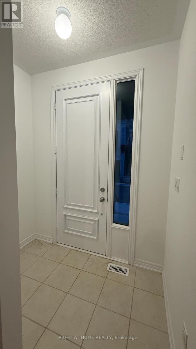 19 Steamboat Way, Whitby, Ontario  L1N 0M6 - Photo 13 - E12280963