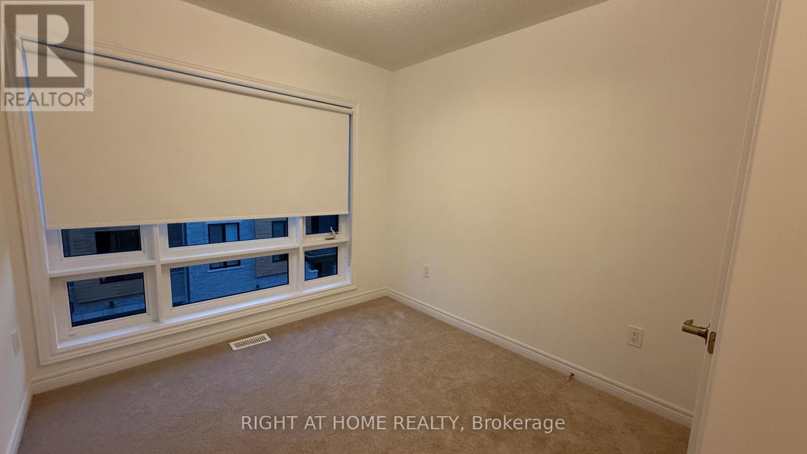 19 Steamboat Way, Whitby, Ontario  L1N 0M6 - Photo 11 - E12280963