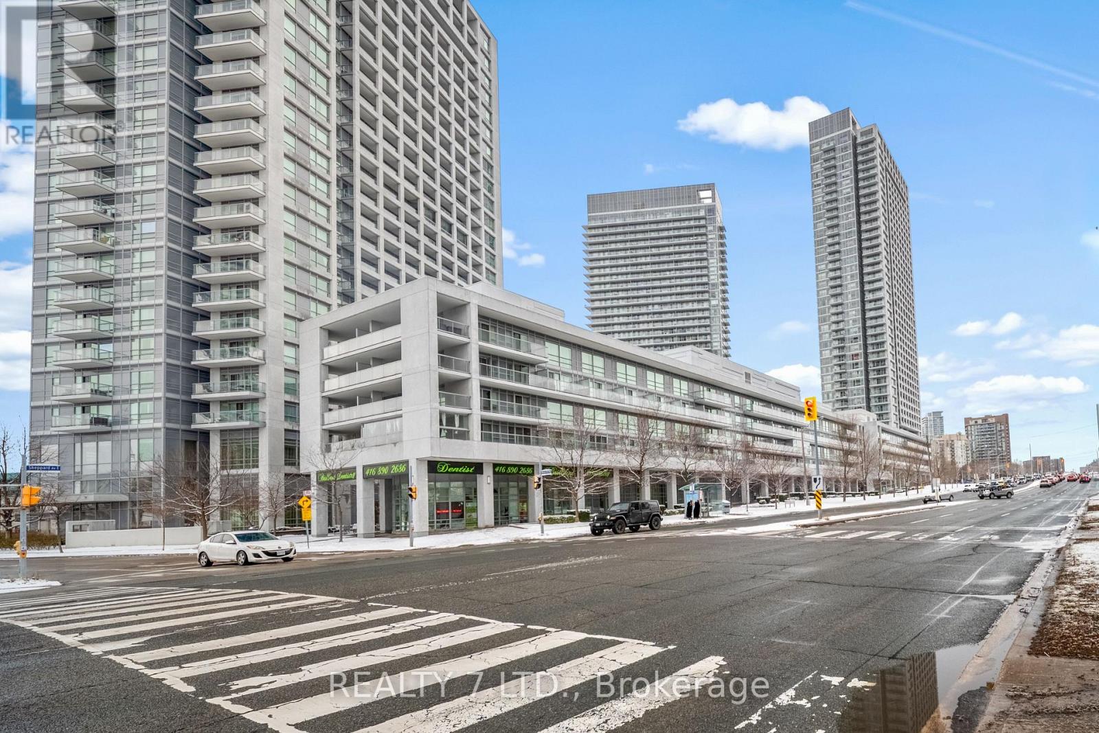 220 - 2035 Sheppard Avenue E, Toronto, Ontario  M2J 0A8 - Photo 2 - C12628658