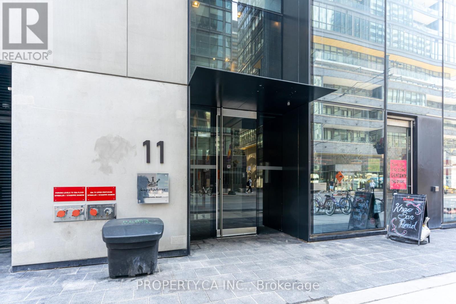 1005 - 11 Charlotte Street, Toronto, Ontario  M5V 0M6 - Photo 15 - C12628682