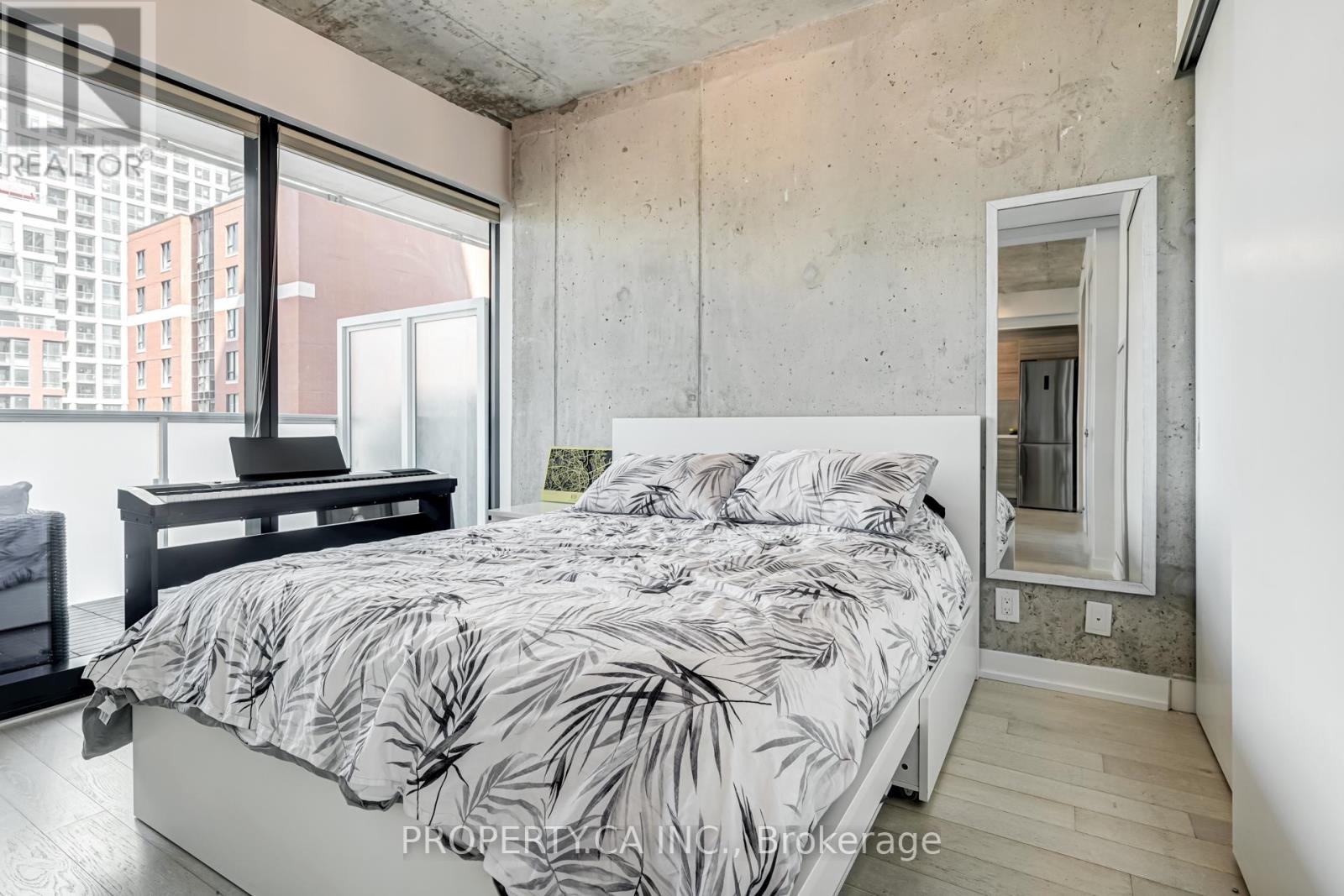 1005 - 11 Charlotte Street, Toronto, Ontario  M5V 0M6 - Photo 9 - C12628682